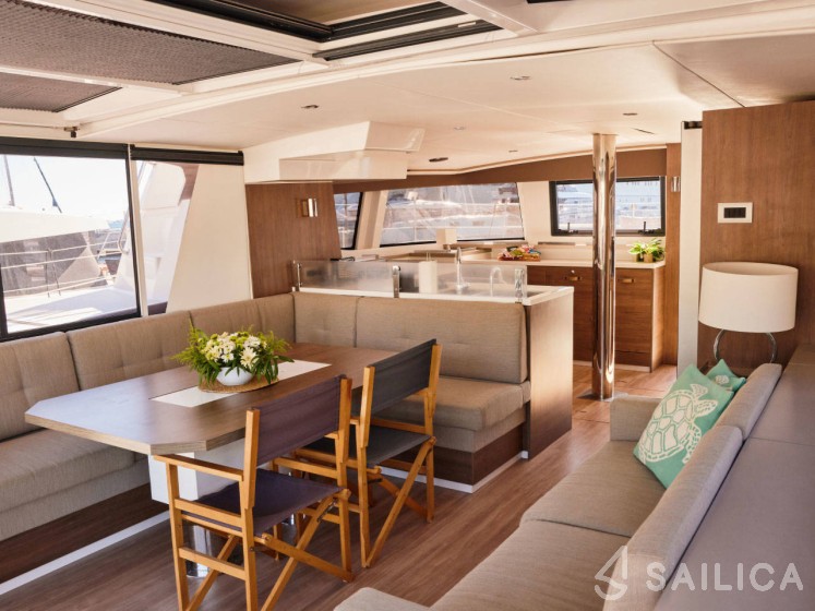 Bali 4.6 - Yacht Charter Sailica