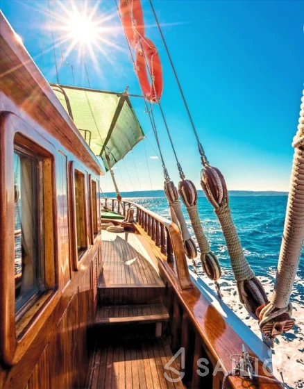 Gulet - Yacht Charter Sailica