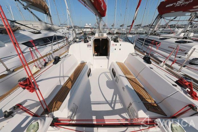 Elan 350 - Yacht Charter Sailica