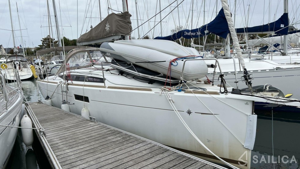 Sun Odyssey 349 - Yacht Charter Sailica