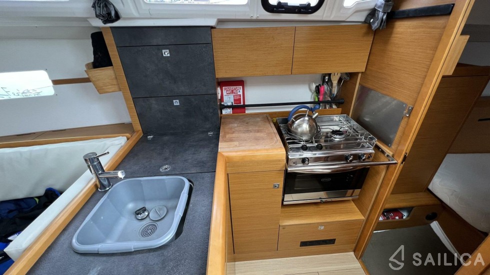 Sun Odyssey 349 - Yacht Charter Sailica