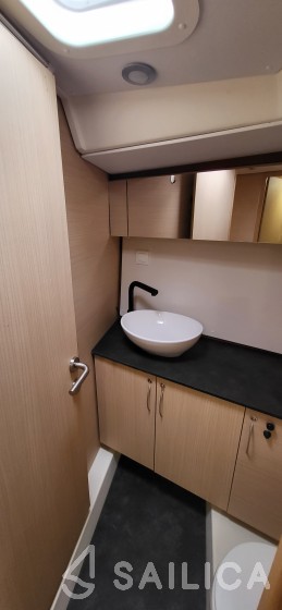 D&D Kufner 54 - Yacht Charter Sailica