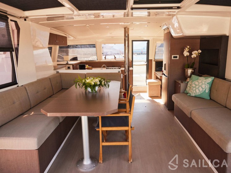 Bali 4.2 - Yacht Charter Sailica