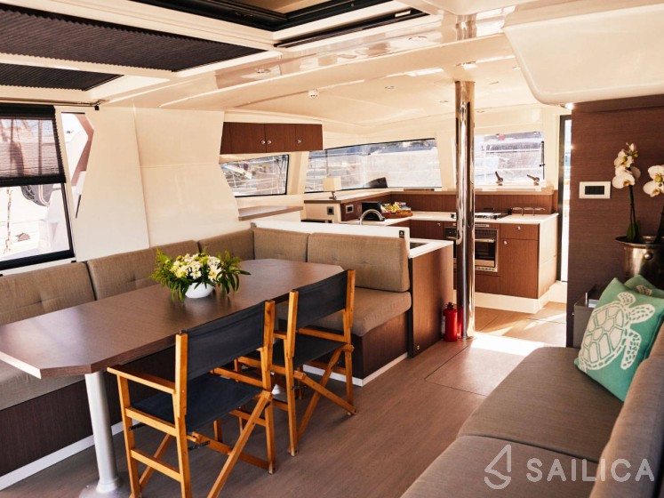 Bali 4.2 - Yacht Charter Sailica