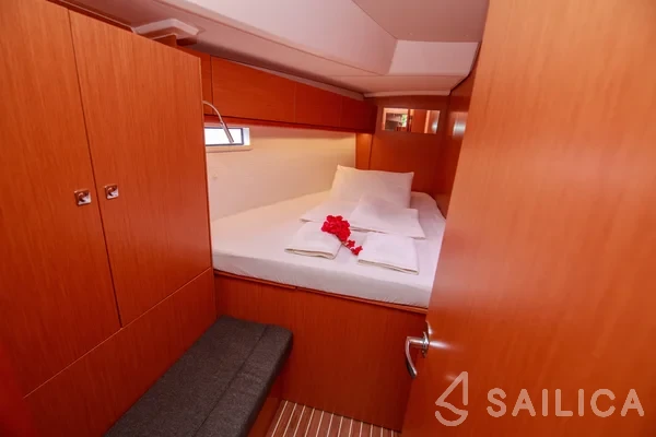 Bavaria 46 Cruiser - Yacht Charter Sailica