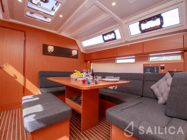 Bavaria 46 Cruiser - Yacht Charter Sailica