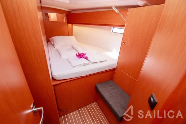 Bavaria 46 Cruiser - Yacht Charter Sailica