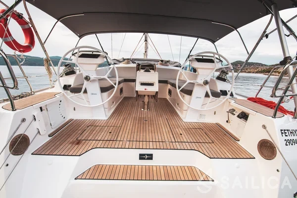 Bavaria 46 Cruiser - Yacht Charter Sailica