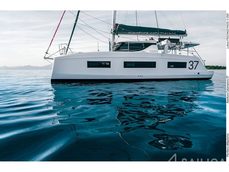 Aventura 37 - Yacht Charter Sailica