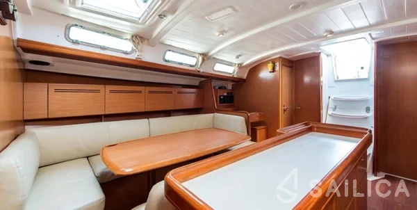 Bavaria 36 - Yacht Charter Sailica