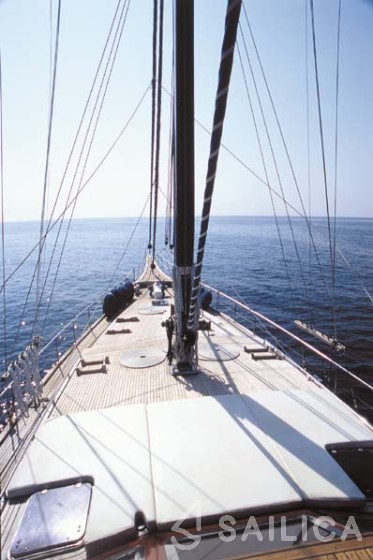 Gulet - Yacht Charter Sailica