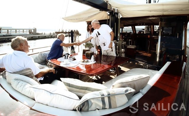 Gulet - Yacht Charter Sailica