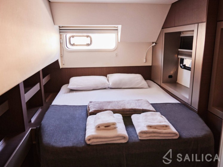 Bali 4.6 - Yacht Charter Sailica