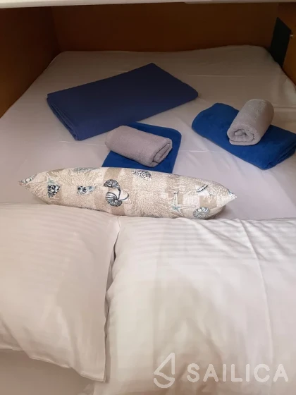 Sun Odyssey 509 - Yacht Charter Sailica