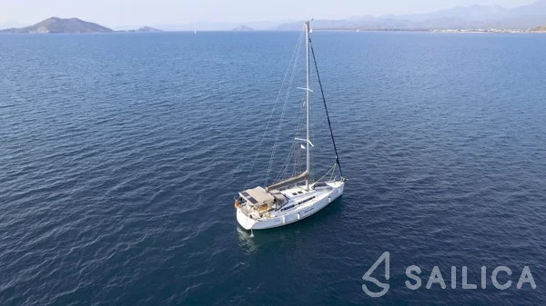 Dufour 405 GL - Yacht Charter Sailica