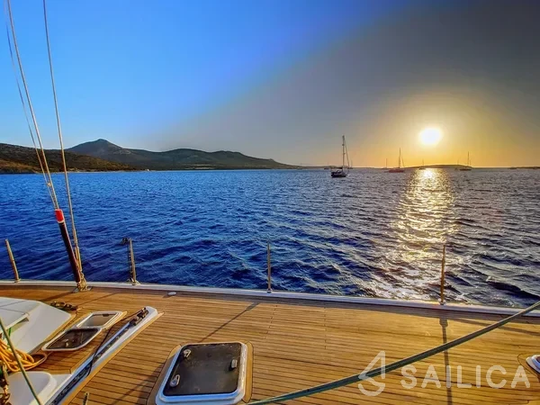 Hanse 540e - Yacht Charter Sailica