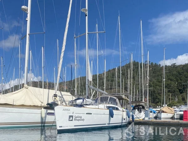 Oceanis 40 - Yacht Charter Sailica