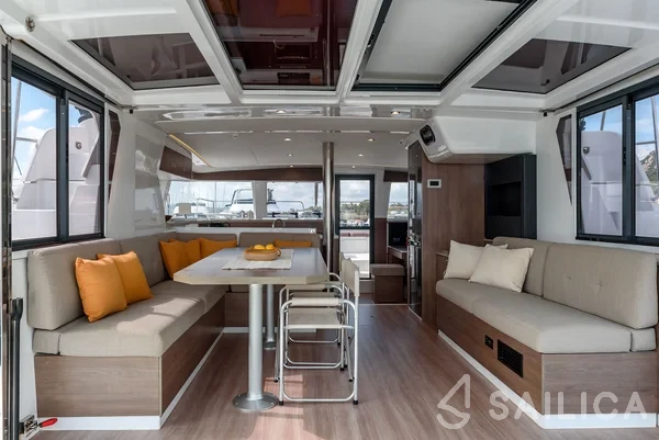 Bali 4.2 - Yacht Charter Sailica