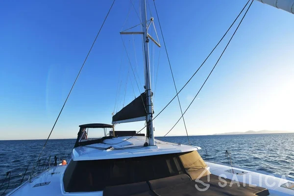 Saona 47 - Yacht Charter Sailica