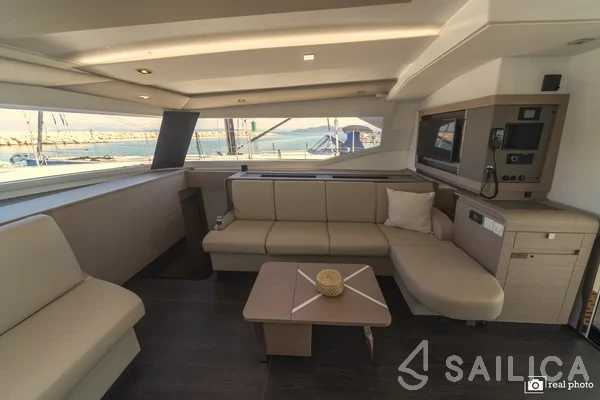 Aura 51 - Yacht Charter Sailica
