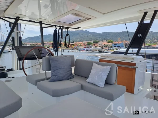 Samana 59 - Yacht Charter Sailica