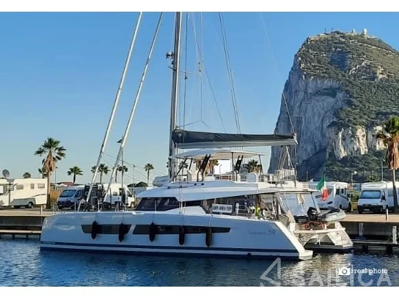 Samana 59 - Yacht Charter Sailica