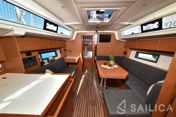 Bavaria C38 - Yacht Charter Sailica