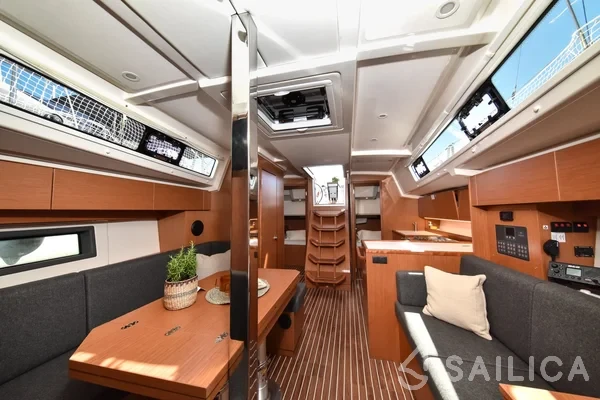 Bavaria C38 - Yacht Charter Sailica