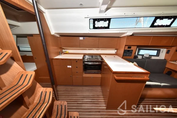 Bavaria C38 - Yacht Charter Sailica