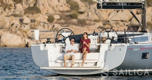 Oceanis 51.1 - Yacht Charter Sailica