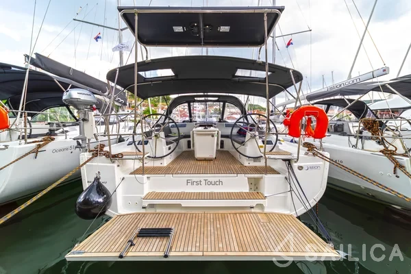 Oceanis 40.1 - Yacht Charter Sailica