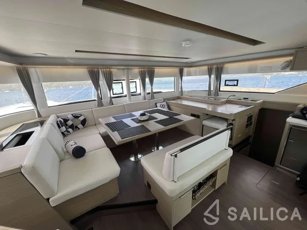 Lagoon 51 - Yacht Charter Sailica