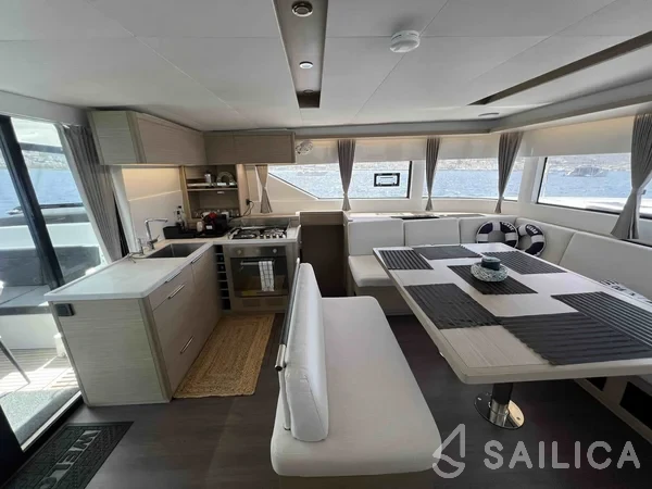 Lagoon 51 - Yacht Charter Sailica