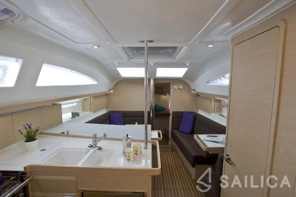 Elan 40 Impression - Yacht Charter Sailica