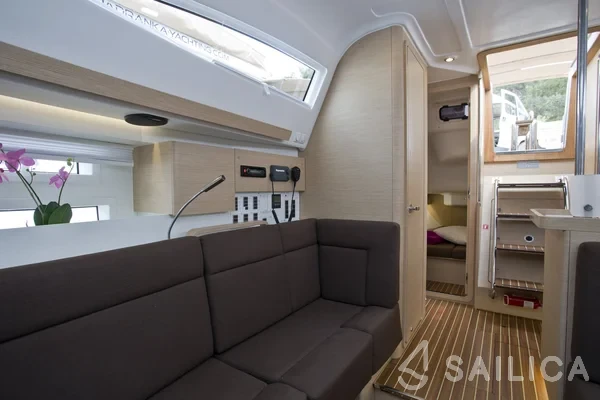 Elan 40 Impression - Yacht Charter Sailica