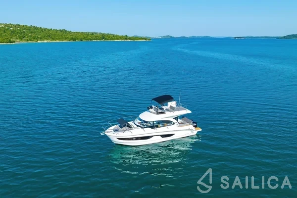 Antares 11 Fly OB - Yacht Charter Sailica
