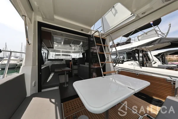 Antares 11 Fly OB - Yacht Charter Sailica