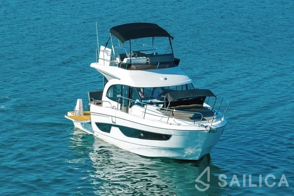 Antares 11 Fly OB - Yacht Charter Sailica