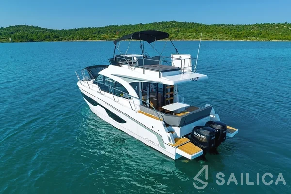 Antares 11 Fly OB - Yacht Charter Sailica