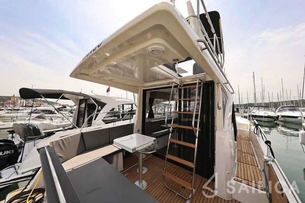 Antares 11 Fly OB - Yacht Charter Sailica