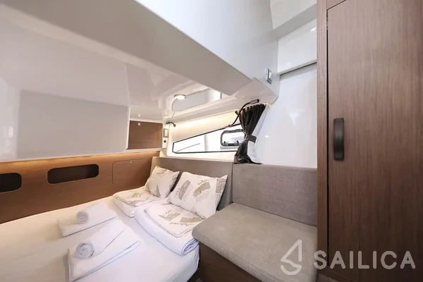 Antares 11 Fly OB - Yacht Charter Sailica