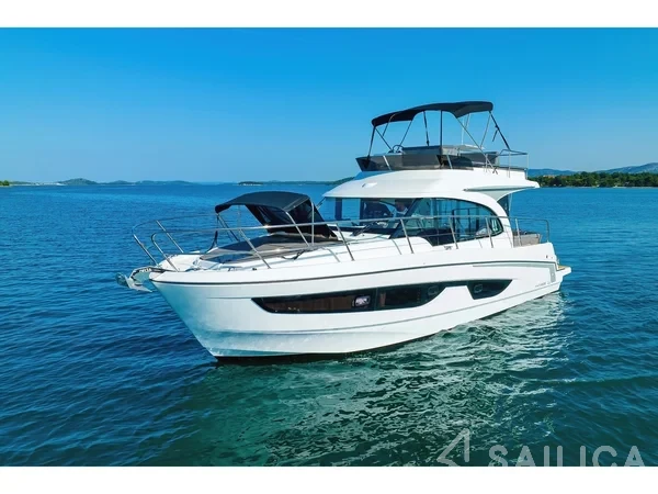 Antares 11 Fly OB - Yacht Charter Sailica