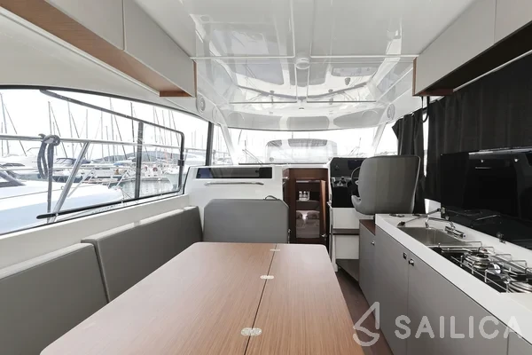Antares 11 Fly OB - Yacht Charter Sailica