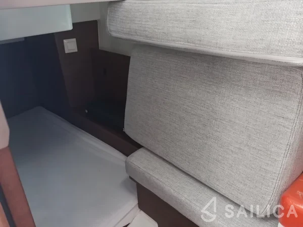 Merry Fisher 895 - Yacht Charter Sailica