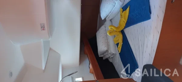Bavaria 46 Cruiser - Yacht Charter Sailica