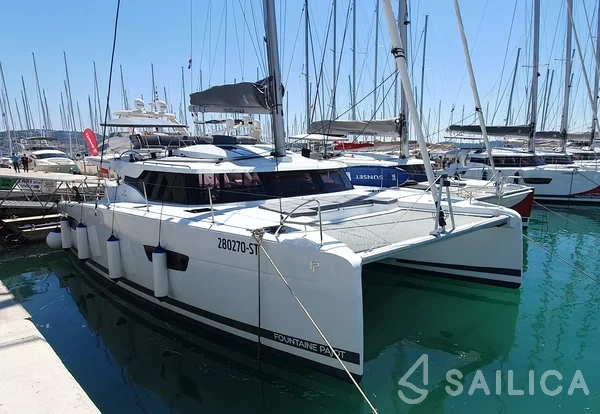 Elba 45 - Yacht Charter Sailica