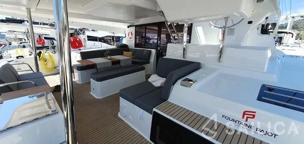 Elba 45 - Yacht Charter Sailica