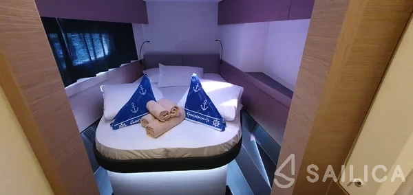 Elba 45 - Yacht Charter Sailica