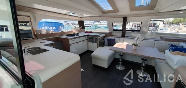 Elba 45 - Yacht Charter Sailica