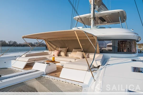 Lagoon 55 - Yacht Charter Sailica